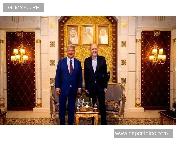 拉波尔塔与莱万在沙特及上海巴格达与巴萨球迷亲密互动见面会